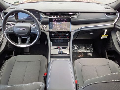 New 2025 Jeep Grand Cherokee Laredo X w/ Luxury Tech Group I image 25