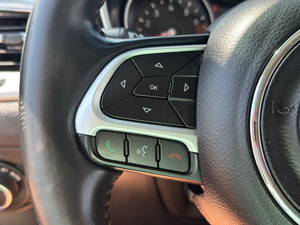 Used 2018 Jeep Compass Latitude w/ Popular Equipment Group AWD/4WD image 32