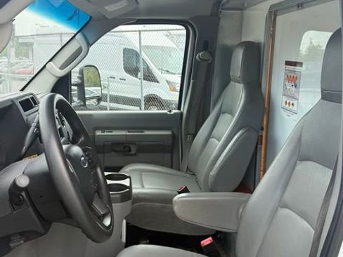 Used 2022 Ford E-350 and Econoline 350 Super Duty w/ Power Windows & Locks Group RWD image 11