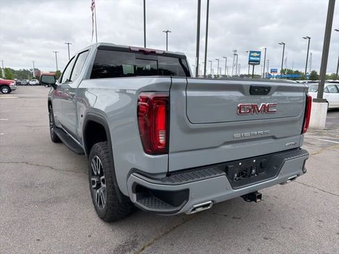Used 2024 GMC Sierra 1500 AT4 w/ Technology Package AWD/4WD image 6