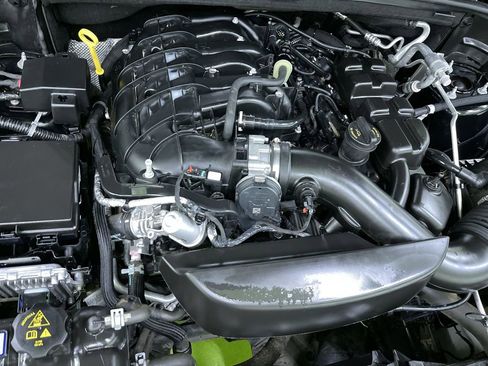 Used 2023 Dodge Durango GT image 32