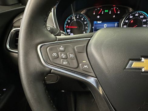 Certified 2024 Chevrolet Equinox LT w/ LPO, Floor Liner Package image 8