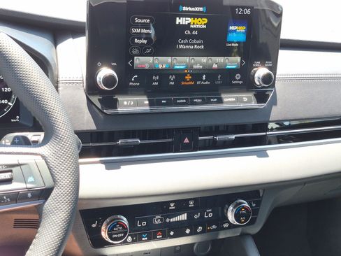 New 2026 Nissan Rogue Platinum AWD/4WD image 16