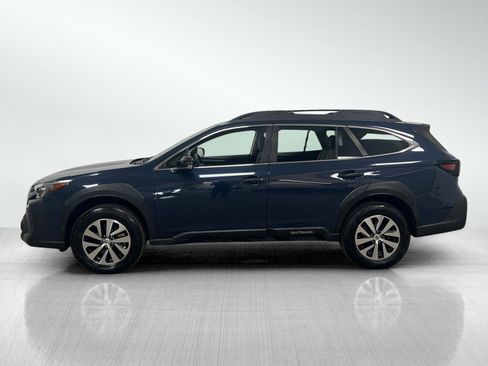 Certified 2023 Subaru Outback Premium image 3