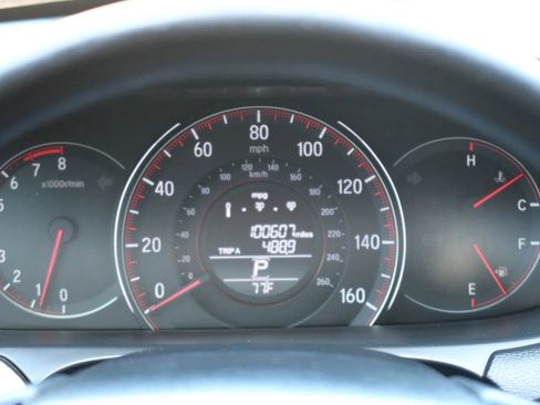 Used 2016 Honda Accord Sport image 19