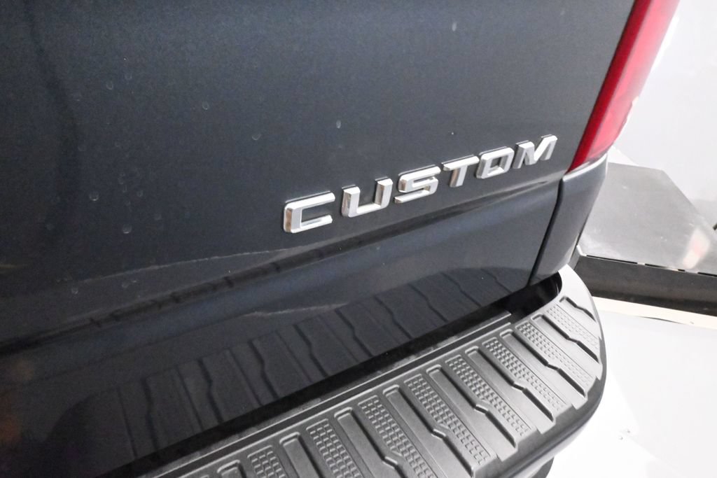 Used 2019 Chevrolet Silverado 1500 Custom w/ Custom Value Package RWD image 42