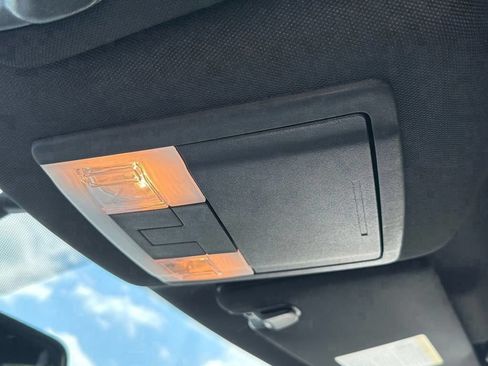 Used 2019 Ford Explorer XLT w/ Equipment Group 202A FWD image 32