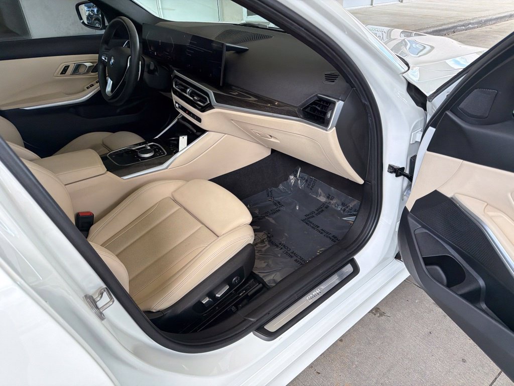 Used 2024 BMW 330i Sedan w/ Convenience Package RWD image 26