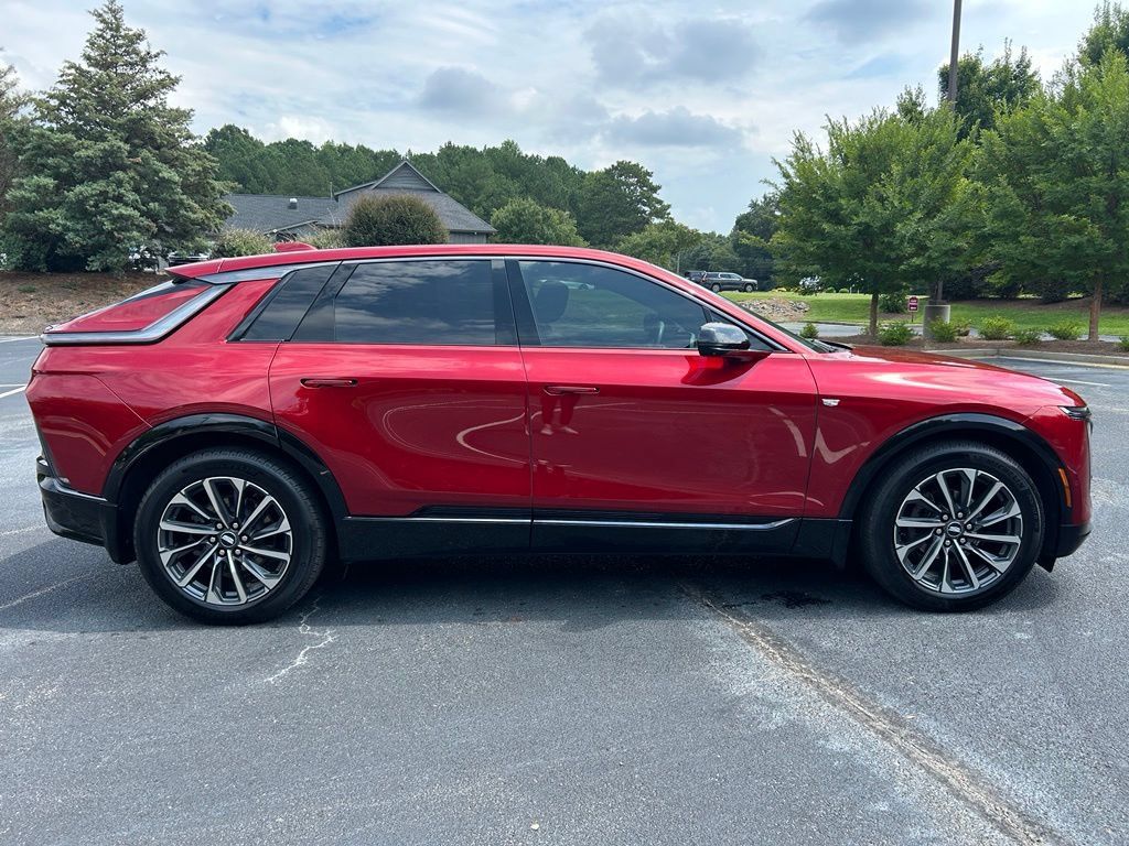 Used 2024 Cadillac Lyriq Sport AWD/4WD image 24