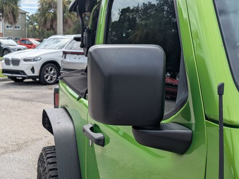Used 2018 Jeep Wrangler Sport AWD/4WD image 11