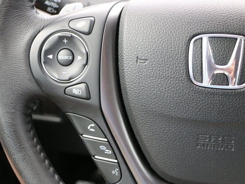 Used 2020 Honda Ridgeline RTL image 17