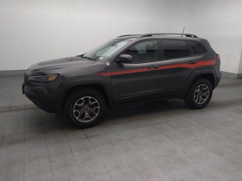Used 2020 Jeep Cherokee Trailhawk w/ Comfort/Convenience Group AWD/4WD image 2
