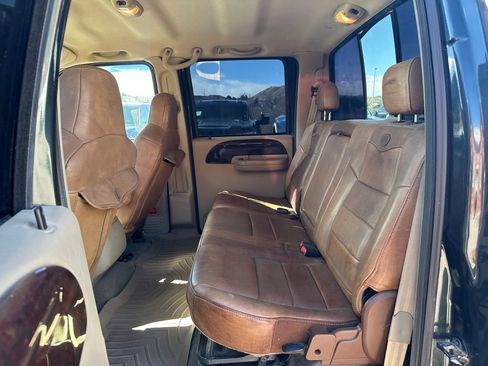 Used 2006 Ford F250 Lariat image 11