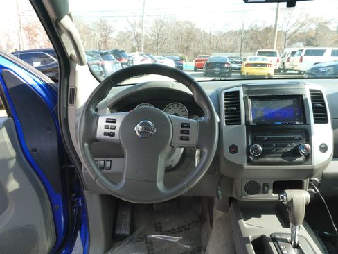 Used 2014 Nissan Frontier Desert Runner image 13