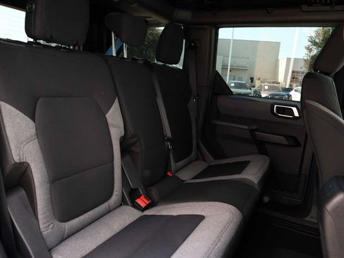Used 2022 Ford Bronco 4-Door w/ Sasquatch Package AWD/4WD image 38