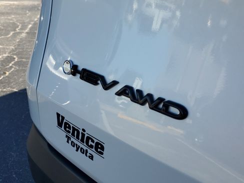 Certified 2025 Toyota Grand Highlander AWD Hybrid image 11