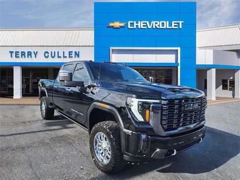 Used 2024 GMC Sierra 2500 Denali Ultimate image 1