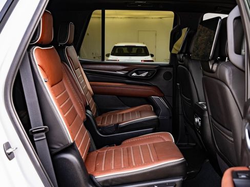 Used 2023 GMC Yukon Denali Ultimate image 50