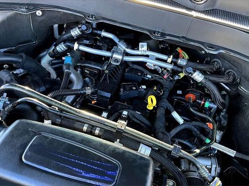 Used 2022 Ford Explorer XLT w/ Equipment Group 202A image 29