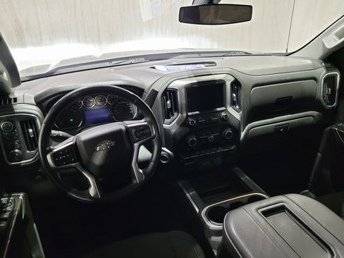 Used 2019 Chevrolet Silverado 1500 LT Trail Boss image 4