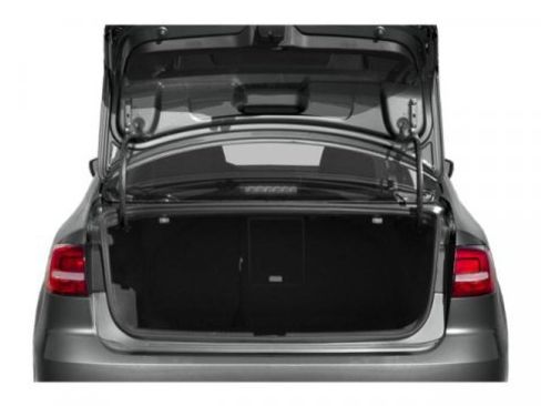 Used 2015 Volkswagen Jetta Sport image 12