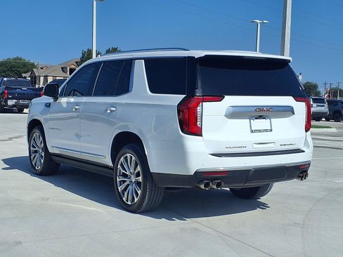 Used 2022 GMC Yukon Denali AWD/4WD image 7
