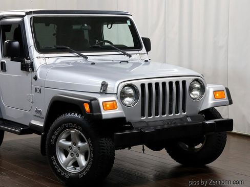 Used 2006 Jeep Wrangler X w/ Tire & Wheel Group (Ecco) AWD/4WD image 2
