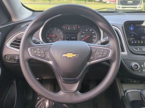 Used 2024 Chevrolet Malibu LT FWD image 31