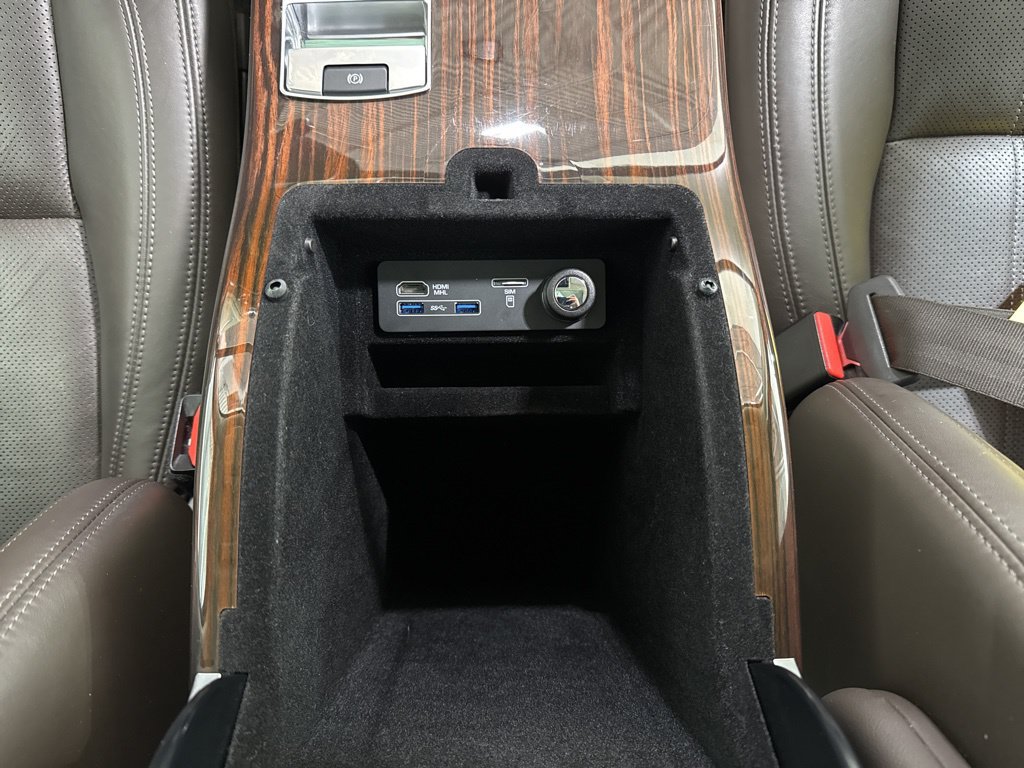 Used 2017 Land Rover Range Rover Supercharged AWD/4WD image 29