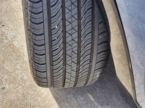 Used 2024 Buick Envista Sport Touring w/ Experience Buick Package image 11