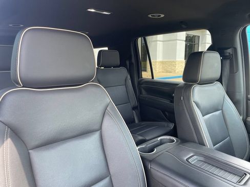 Used 2024 GMC Yukon XL SLT RWD image 42