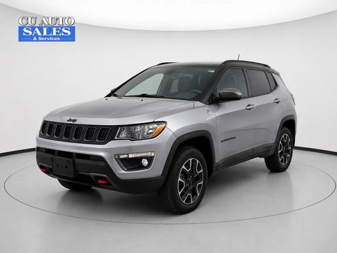 Used 2019 Jeep Compass Trailhawk AWD/4WD image 2