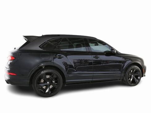 Certified 2022 Bentley Bentayga image 5