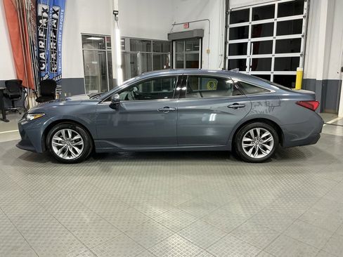 Used 2022 Toyota Avalon XLE image 33