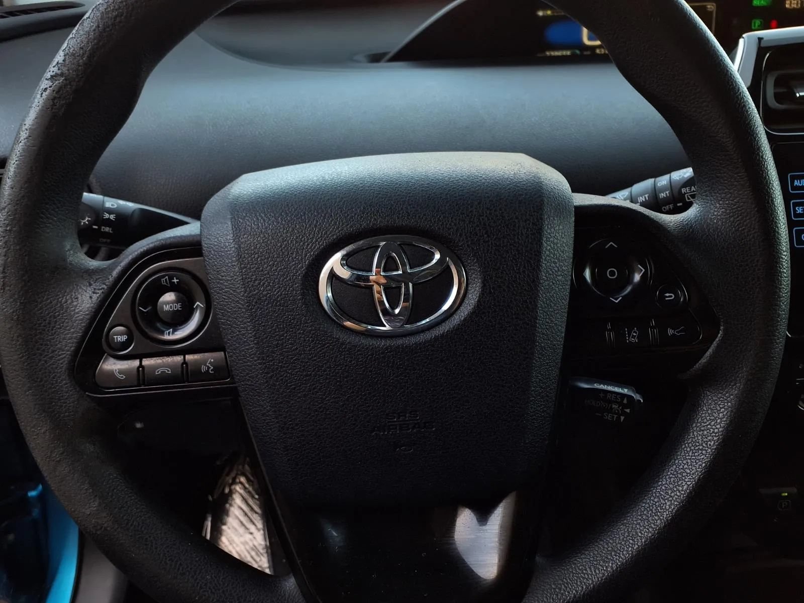 Used 2019 Toyota Prius LE w/ Carpet Mat Package FWD image 10