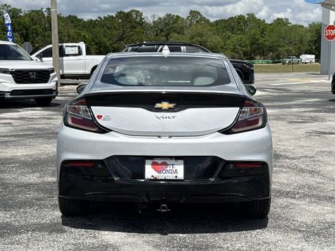 Used 2017 Chevrolet Volt LT w/ Comfort Package FWD image 7
