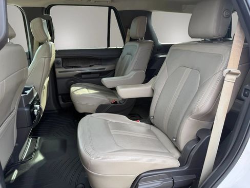 Used 2019 Ford Expedition Limited w/ Equipment Group 301A AWD/4WD image 37