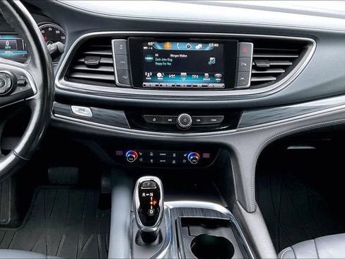 Used 2018 Buick Enclave Premium w/ Experience Buick Package AWD/4WD image 6
