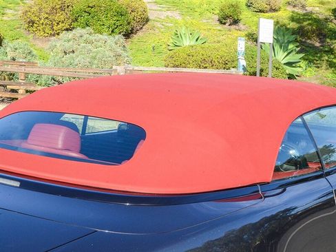 Used 2019 Rolls-Royce Dawn image 20