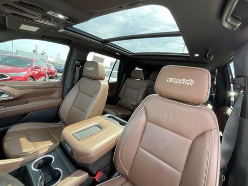 Used 2023 Chevrolet Tahoe High Country AWD/4WD image 11