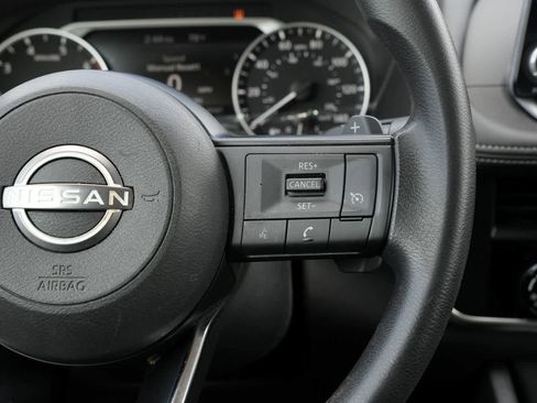 Used 2023 Nissan Rogue S FWD image 11