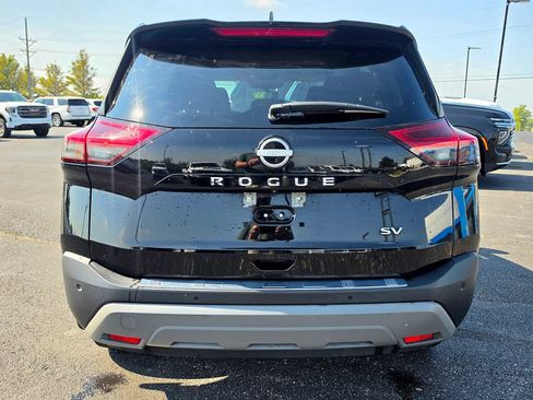 Used 2023 Nissan Rogue SV FWD image 4