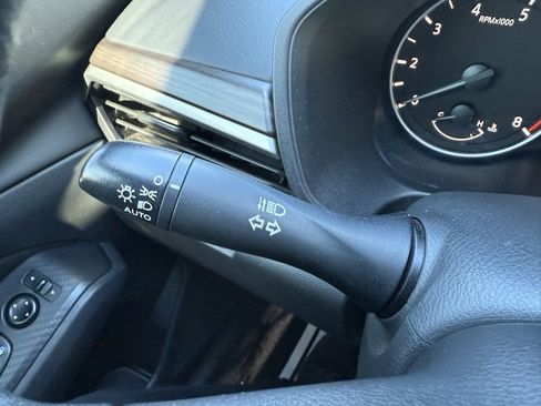 Used 2024 Nissan Altima 2.5 SV image 22