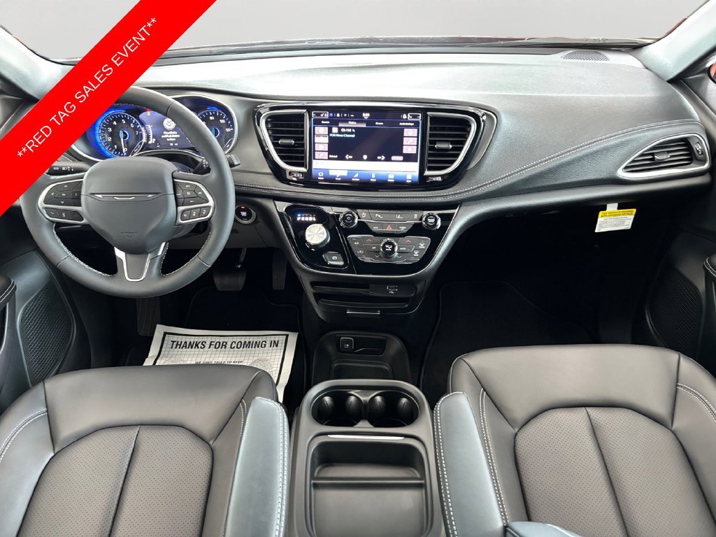 New 2027 Chrysler Pacifica Select FWD image 17