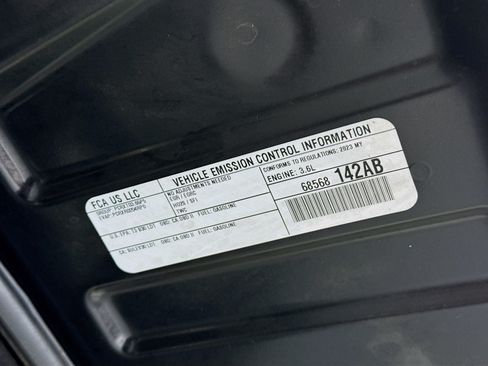 Used 2023 Jeep Grand Cherokee L Laredo RWD image 22