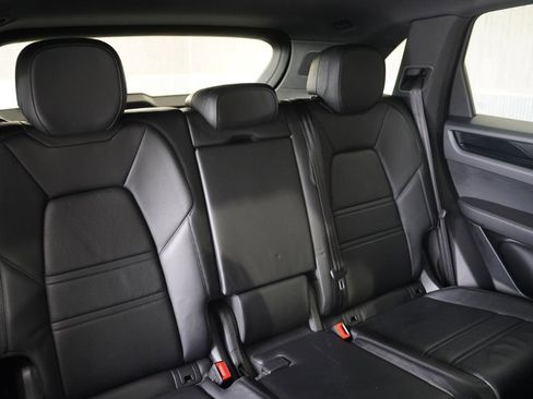 Used 2019 Porsche Cayenne S AWD/4WD image 35