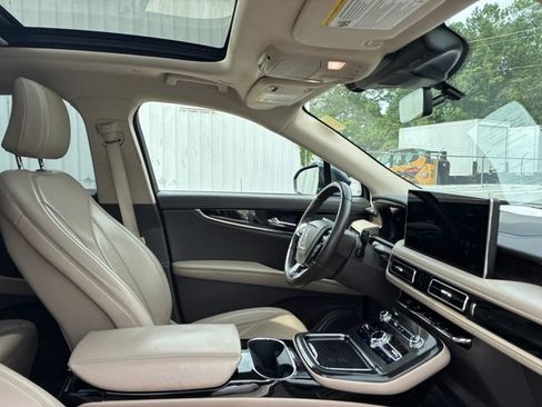 Certified 2023 Lincoln Nautilus Reserve FWD image 23