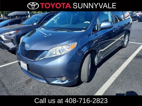 Used 2014 Toyota Sienna LE FWD image 1
