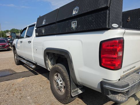 Used 2016 Chevrolet Silverado 2500 W/T w/ WT Convenience Package AWD/4WD image 7