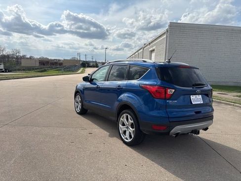 Used 2019 Ford Escape Titanium FWD image 3